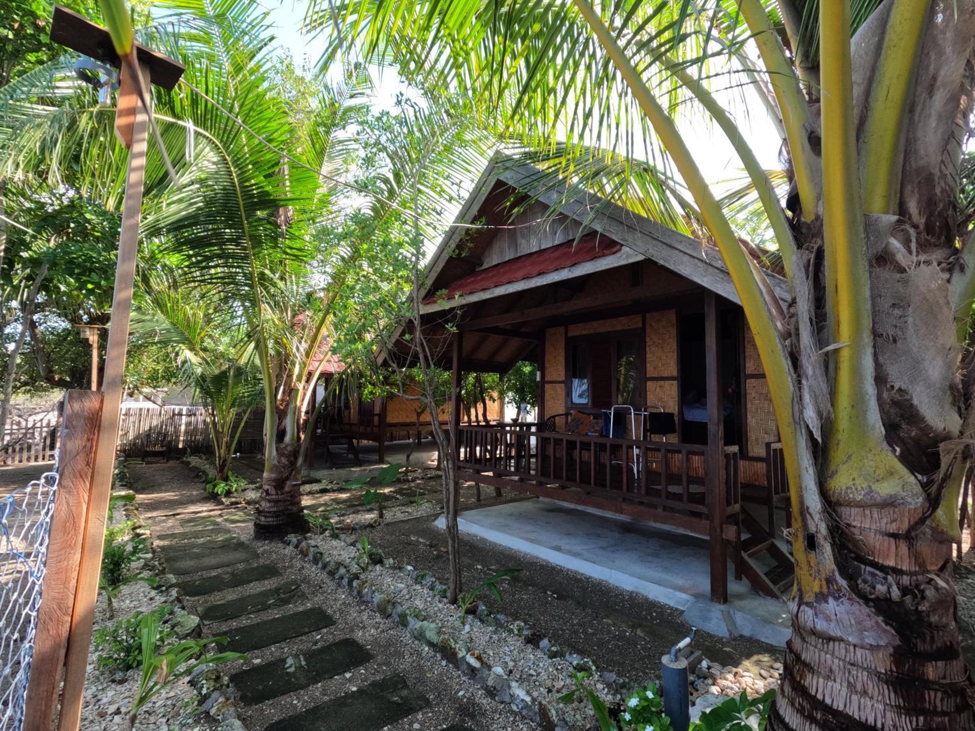 Maryan Moyo Bungalows & Resto Moyo Island Dış mekan fotoğraf