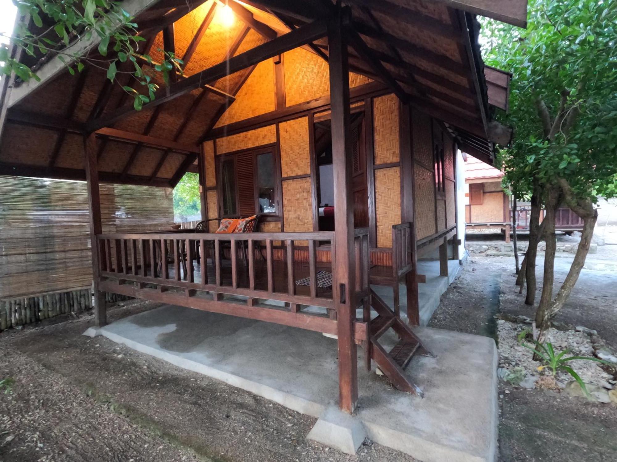 Maryan Moyo Bungalows & Resto Moyo Island Dış mekan fotoğraf